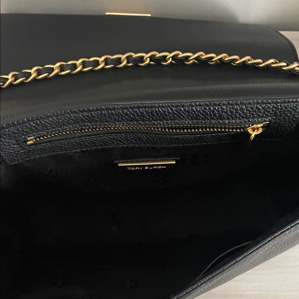 Tory Burch Black Leather Shoulder Bag with Gold Chain - Picture 2 of 8